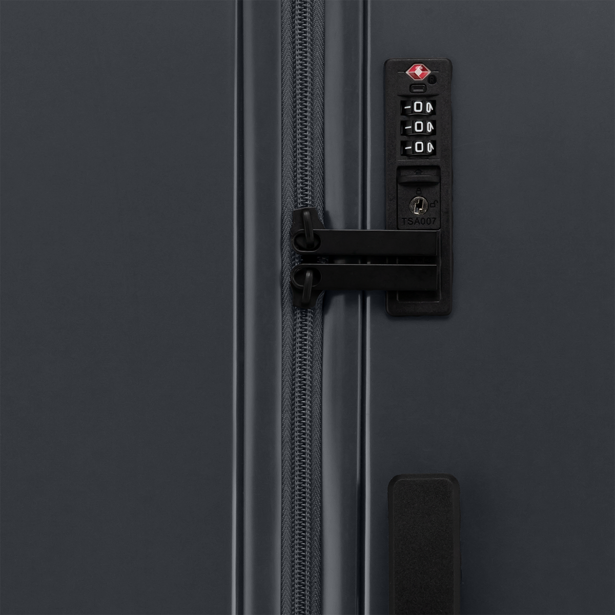 Signature - Charcoal Gray - Reiskoffer (76 cm)