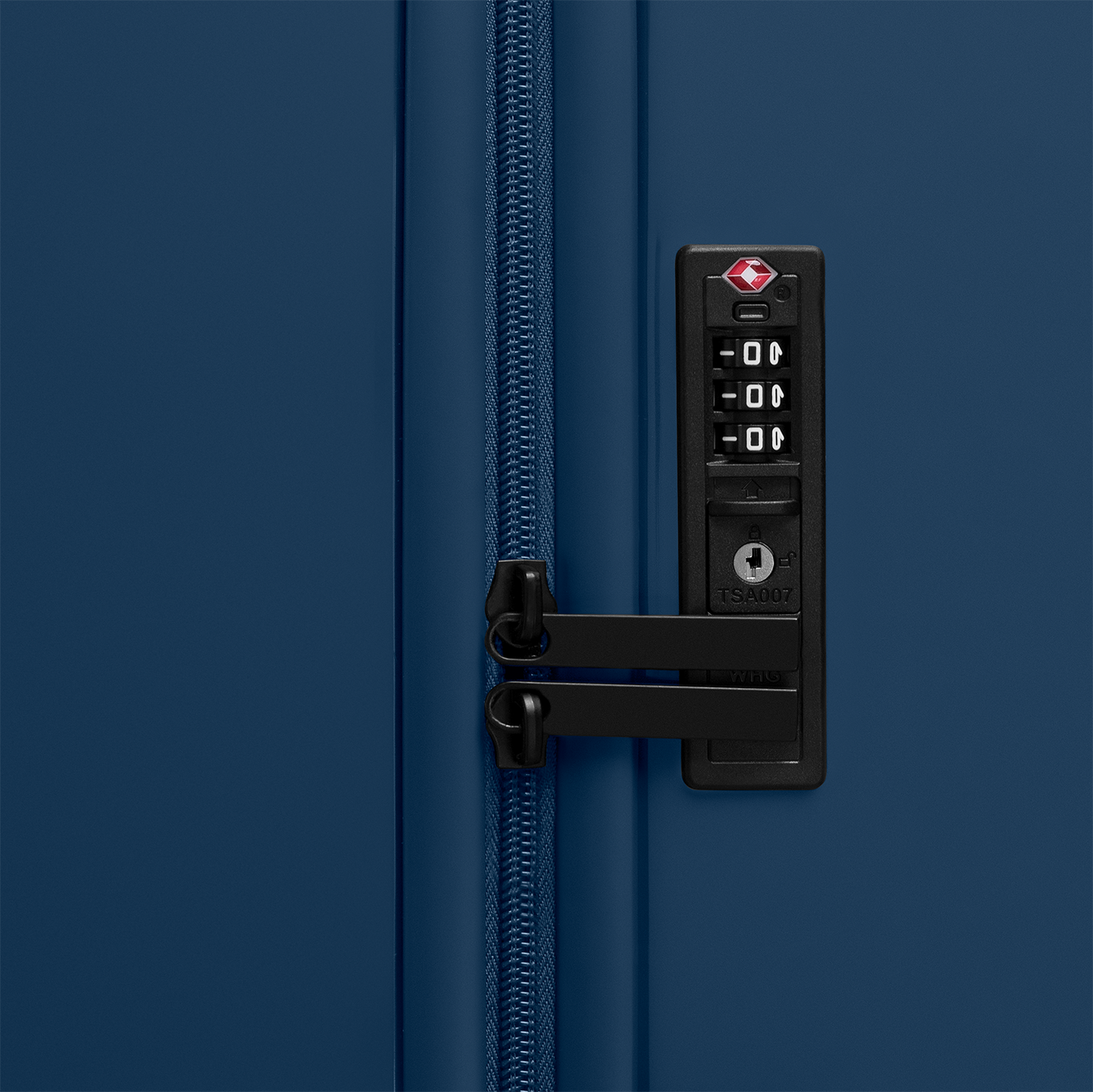 Signature - Dark Denim - Reiskoffer (76 cm)